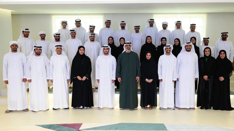 الامارات | خالد بن محمد يلتقي طلبة مبتعثين ضمن برنامج «خطوة»
