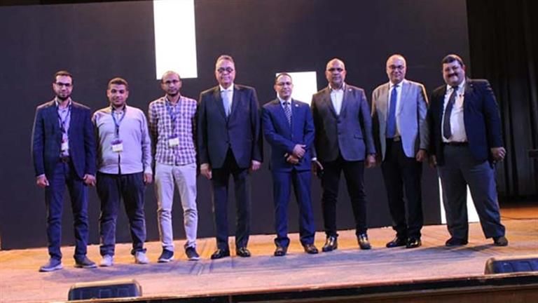 قسم جراحة المسالك البولية بمستشفى أسوان الجامعي يحصد جائزة جديدة