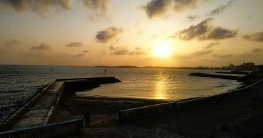 غدا انخفاض طفيف في درجات الحرارة والعظمى بالقاهرة 37 والإسكندرية 31