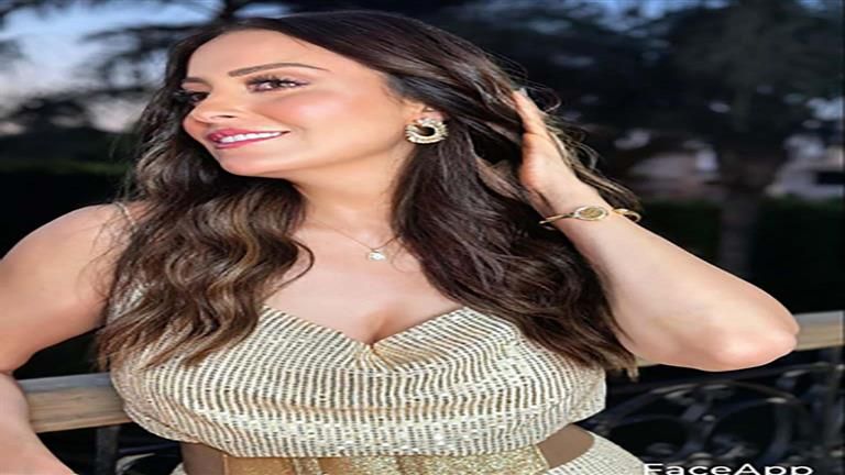 بعد عثورها على ثعبان ببيتها.. نرمين الفقي تنجو من حادث مرعب (فيديو)