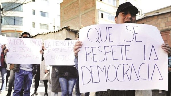 إدانات إقليمية ودولية واسعة لمحاولة الانقلاب في بوليفيا