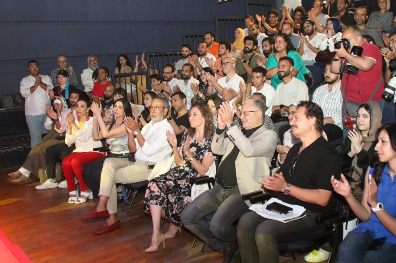 افتتاح عرض "حاجة تخوف" بمركز الإبداع الفني للمخرج خالد جلال.. صور