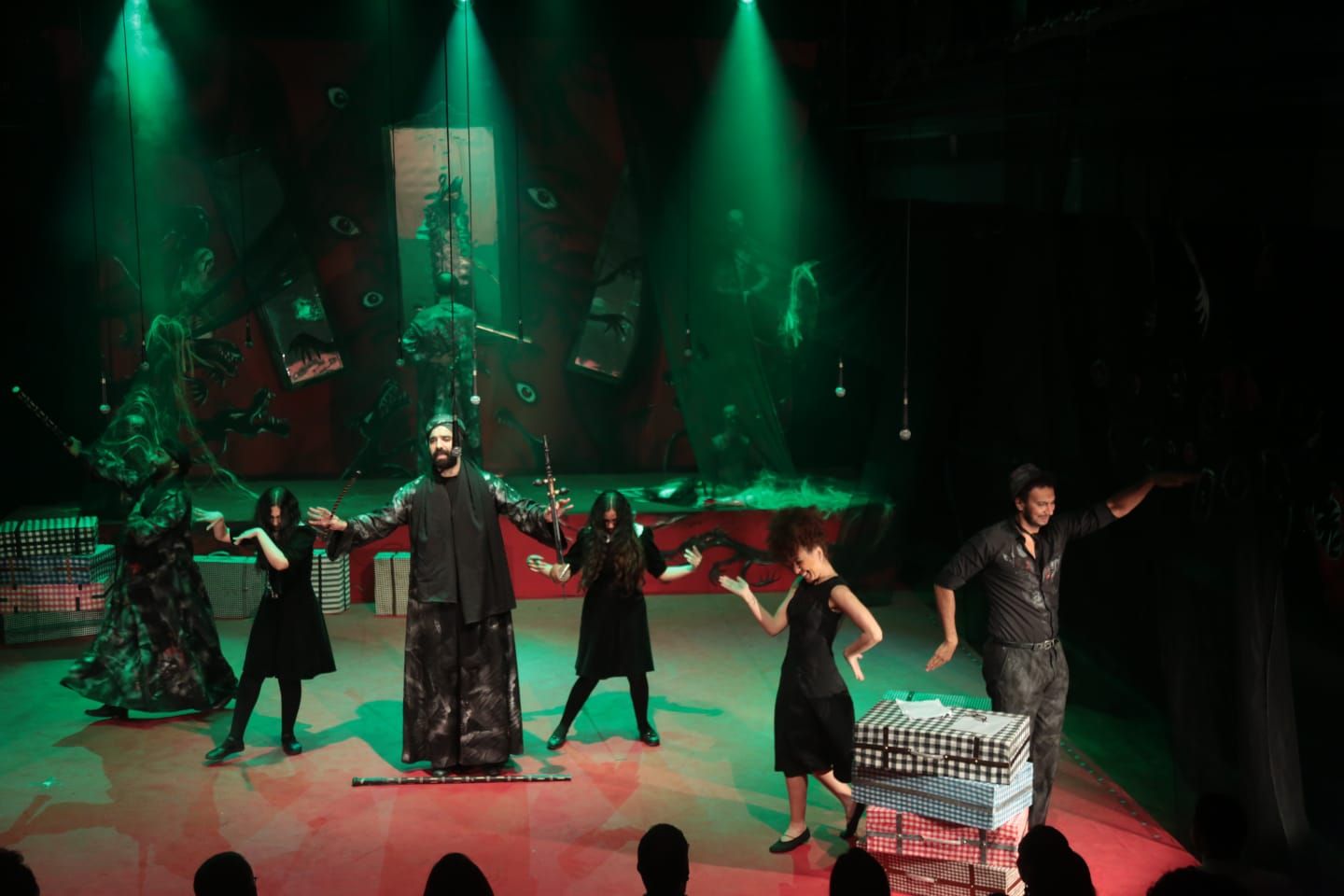 "حاجة تخوف".. وزيرة الثقافة تشد مشروع تخرج قسم التمثيل باستديو المواهب