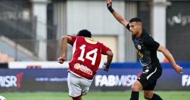 75 دقيقة.. استمرار تقدم الأهلى على فاركو 2/1.. ومحاولات حمراء لتسجيل الثالث