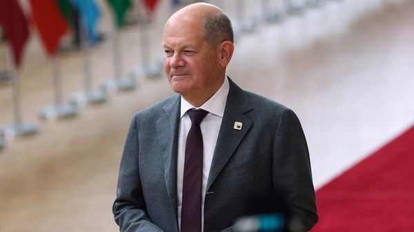 المستشار الألماني يهنئ المرشحين لقيادة الاتحاد الأوروبي