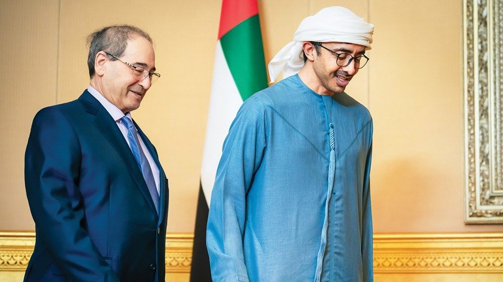 عبدالله بن زايد والمقداد يبحثان تعزيز العلاقات الثنائية