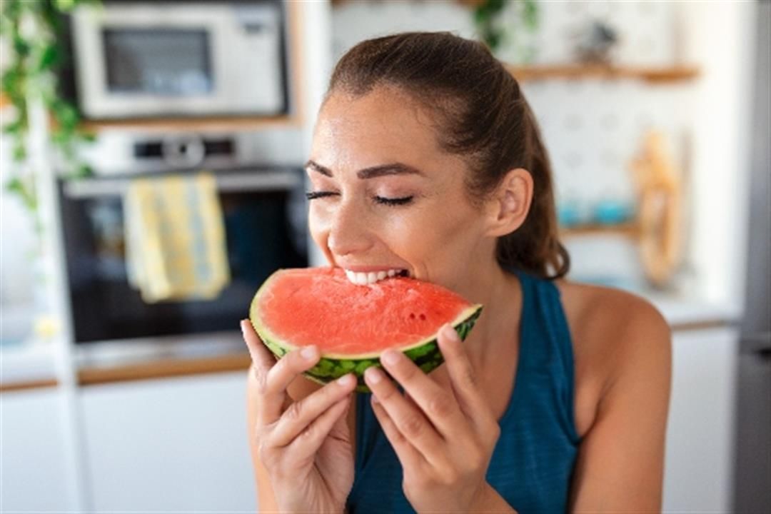 احذر تناول البطيخ في هذا التوقيت.. ماذا يفعل بجسمك؟