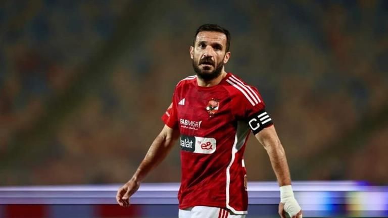 الخليج 365 يكشف موعد تجديد الأهلي عقود معلول والسولية وهاني