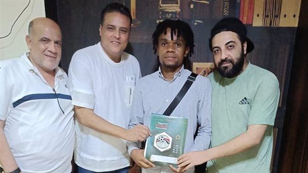 البلاستيك يضم صفقتين استعدادا للموسم الجديد