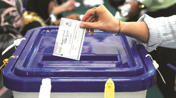 الإيرانيون يترقبون نتائج الانتخابات الرئاسية