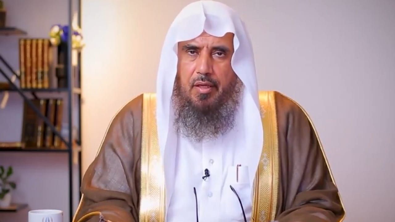 ما حكم الحسابات الادخارية في البنوك مثل عوائد الراجحي ؟ الشيخ الخثلان يُجيب .. فيديو