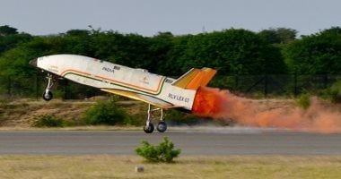 تكنولوجيا: نموذج مركبة الفضاء الهندية القابلة لإعادة الاستخدام يجتاز اختبار الهبوط