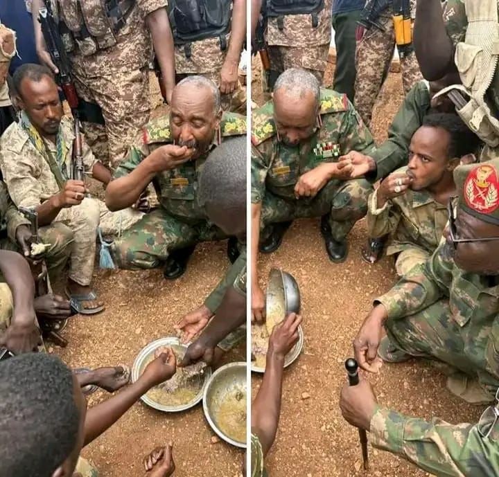 شاهد بالصور.. بعد أن خاطبهم وبث الحماس فيهم.. قائد الجيش “البرهان” يجلس على الأرض بتواضع كبير وسط جنوده ويشاركهم تناول وجبتهم البسيطة بأرض المعركة بولاية سنار