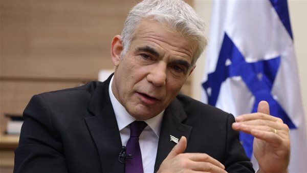 لابيد: على إسرائيل ألا تهاجم إيران وحدها