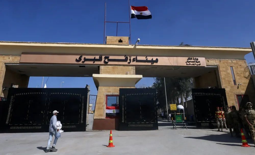 مصدر أمني رفيع المستوى: مصر لم توافق على نقل معبر رفح أو بناء منفذ جديد بالقرب من كرم أبو سالم