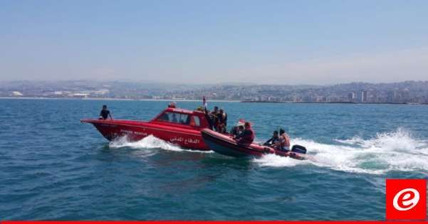 الدفاع المدني انقذ مواطن من الغرق مقابل شاطئ صور