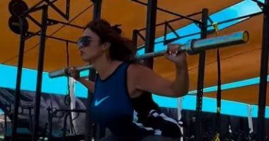 ياسمين عبد العزيز تعود للجيم مرة أخرى بعد فترة توقف