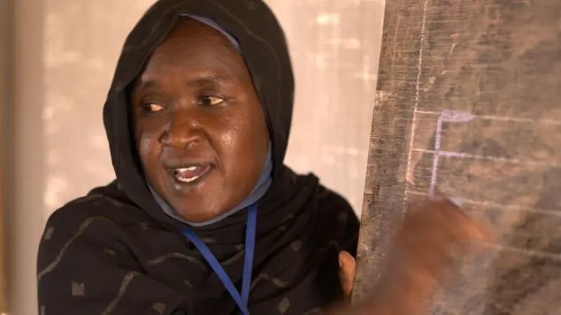 عام على تهجيرهم من قريتهم.. أطفال الجنينة يكافحون من أجل المستقبل