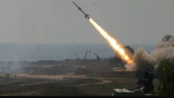 إعلام عبرى: إطلاق قذائف من لبنان وإصابة منزل في المطلة دون إنذار