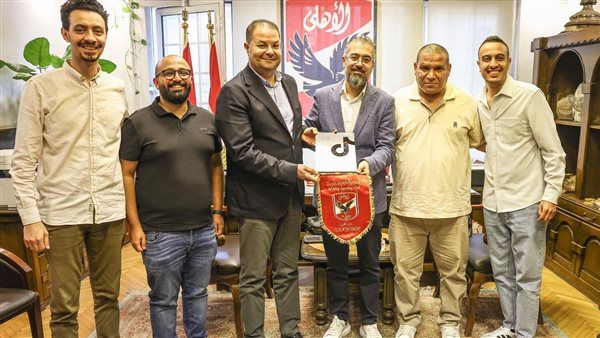 الأهلي يتسلم درع تكريم من منصة تيك توك