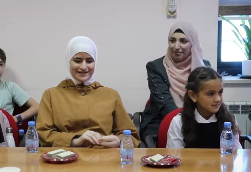 الامارات | تحدي القراءة العربي يتوج سلسبيل صوالحة بطلة لدورته الثامنة في فلسطين