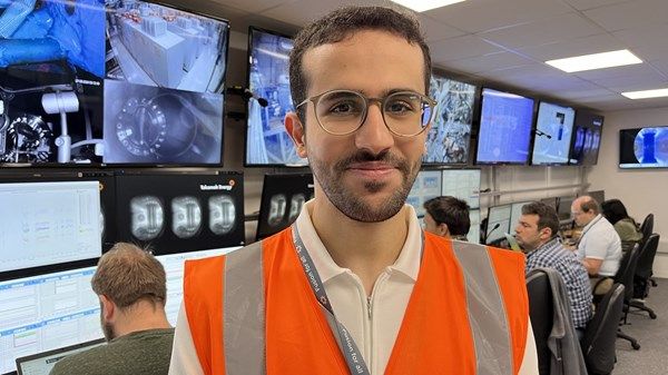 طالب إماراتي في جامعة خليفة ينضم لفريق مهندسين "توكاماك إنيرجي" العالمية