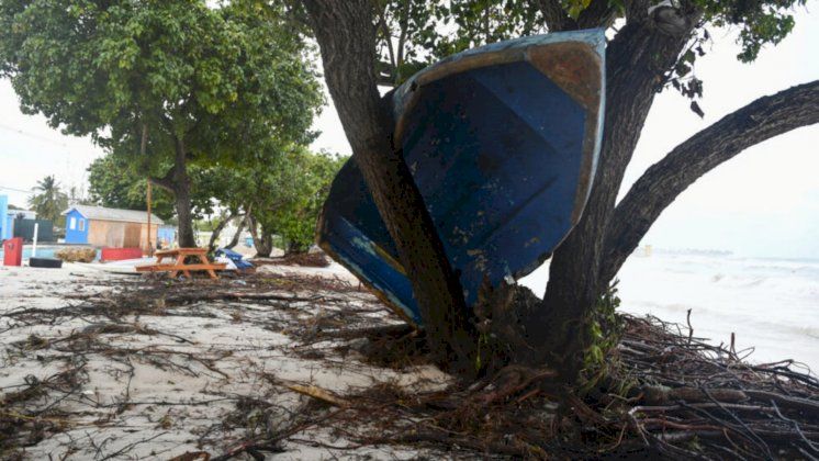 بيريل يضرب منطقة الكاريبي ويصبح إعصارًا من الفئة الخامسة