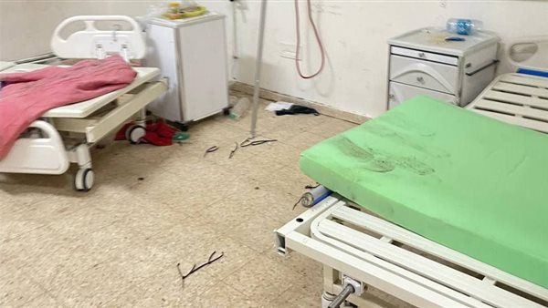 الاحتلال يخلي المرضى من مستشفى غزة الأوروبي بخانيونس.. صور