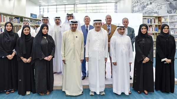 جامعة الإمارات و"تريندز" يطلقان كتاب "الأمن المائي في دولة الإمارات"