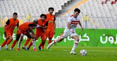 60 دقيقة.. محاولات هجومية من الزمالك وفاركو لكسر حالة التعادل الإيجابى