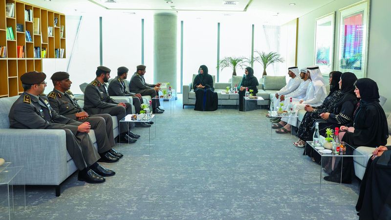 الامارات | لطيفة بنت محمد تكرّم «إقامة دبي»