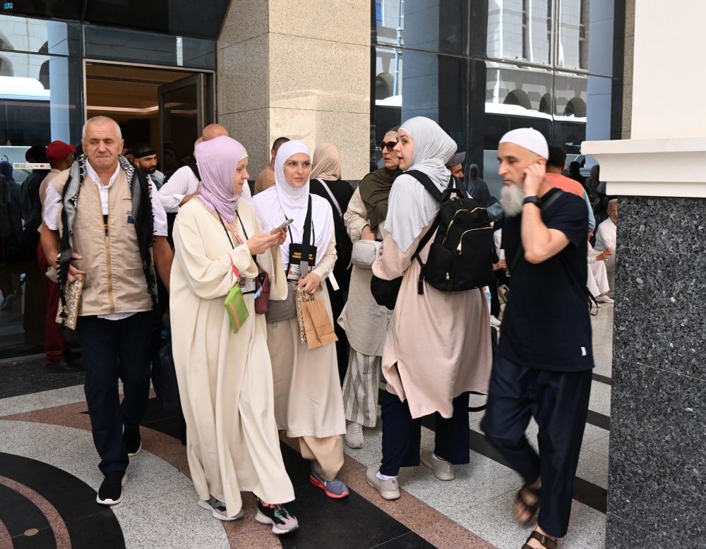 شاهد| مغادرة ضيوف الرحمن للمدينة المنورة