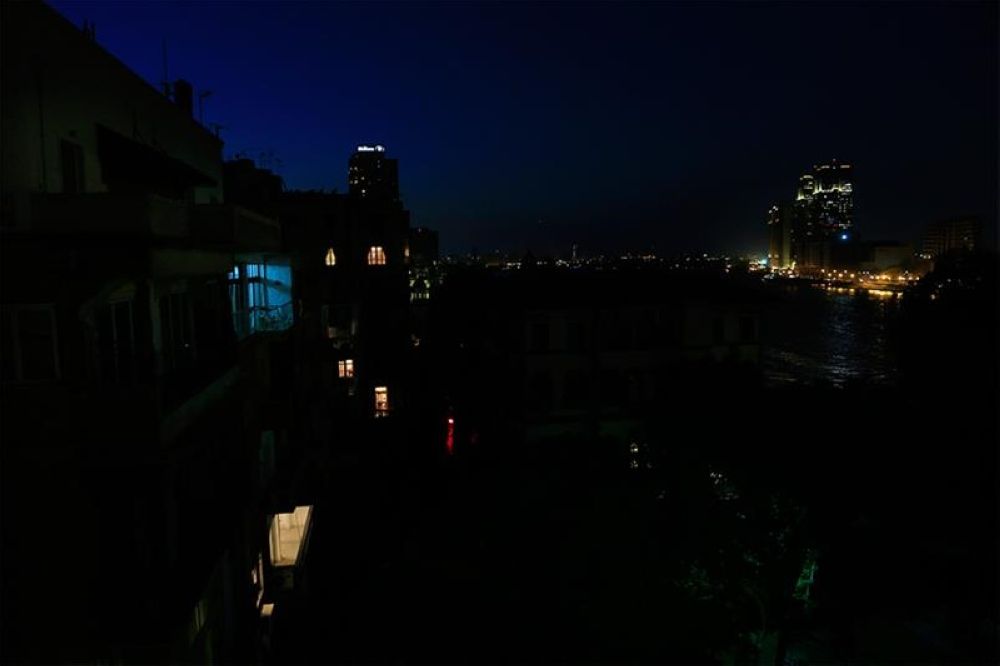 حل أزمة الكهرباء وضبط الأسعار على رأس أولويات الحكومة المصرية الجديدة