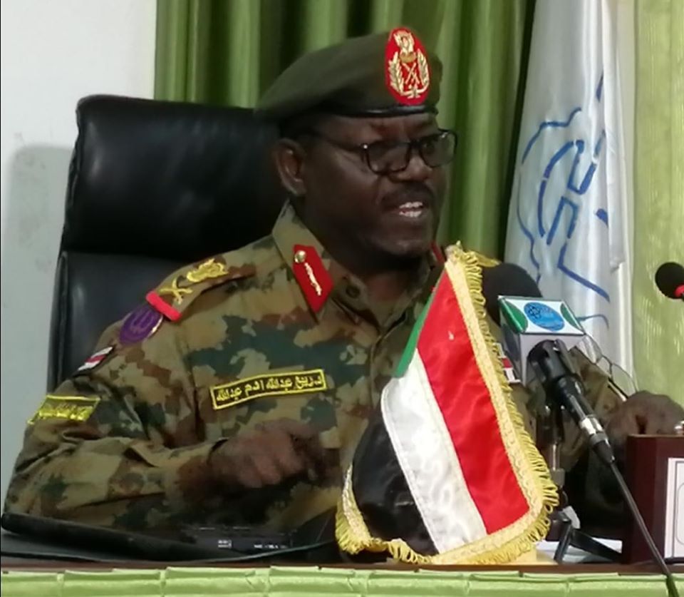 الأخ اللواء الركن ربيع عبدالله .. اليوم وغداً أمامك فرصة إما لدخول التاريخ.. أو الخروج منه