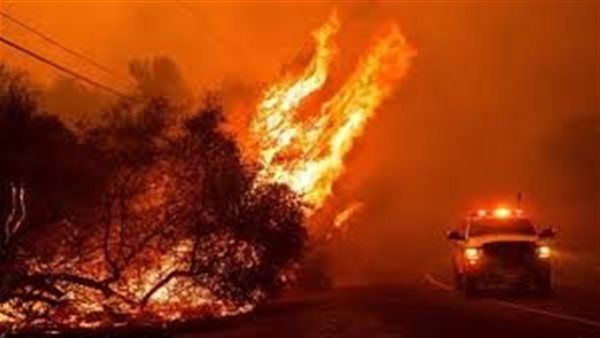 الحرائق تلتهم غابات تومسون شمال كاليفورنيا لليوم الثالث