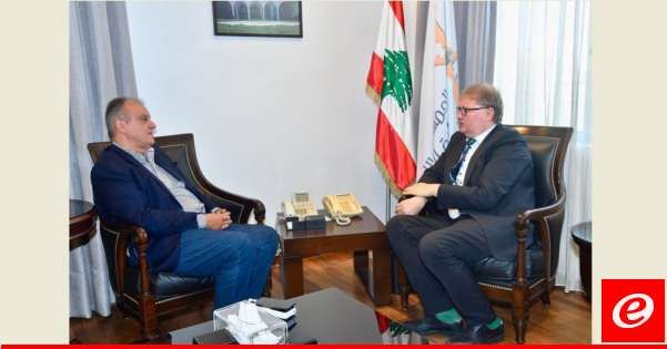 بوشكيان عرض مع نائب نائب وزير التنمية الاقتصادية الأوكراني العلاقات الصناعية والتجارية