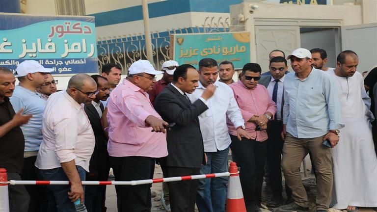 قبل وصوله.. محافظ المنيا الجديد يوجّه بسرعة الانتهاء من تغيير خط الصرف الرئيسي بـ"الصفصافة"