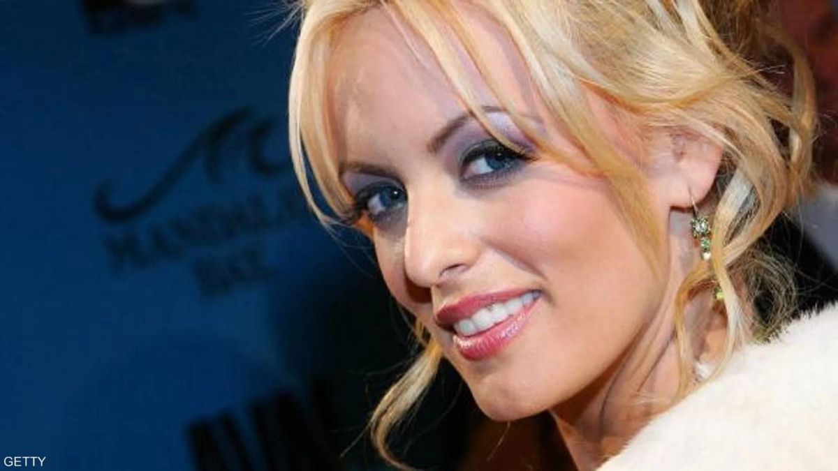 قضية الممثلة الإباحية تلاحق ترمب حتى سبتمبر