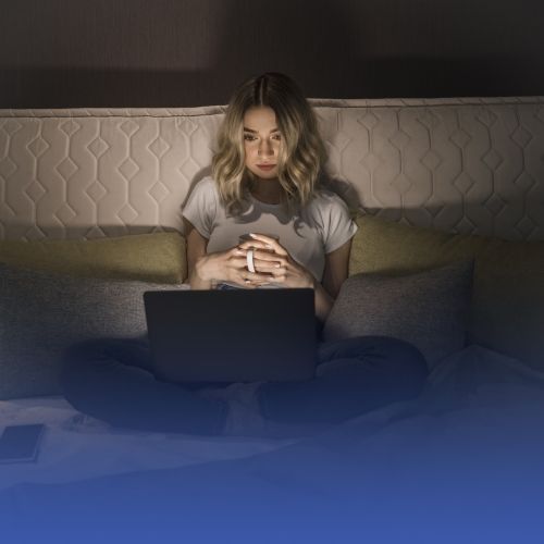 ضوء الشاشات يسبب السكري