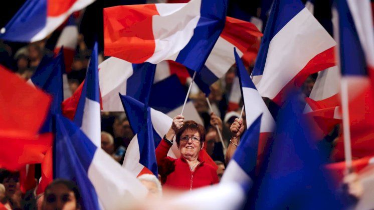 لوموند تفتح النار على اليمين المتطرف: حماية المبادئ الجمهورية ضرورة!