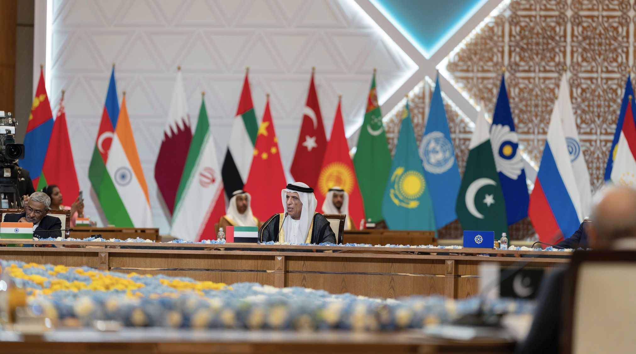 الامارات | خلال قمة شنغهاي.. سعود بن صقر: الإمارات بقيادة محمد بن زايد حريصة على تعزيز شراكاتها ومد جسور التعاون مع دول العالم