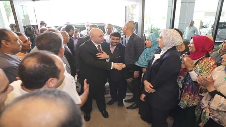 استقبال حافل وتكليف رئاسي.. كواليس أول يوم عمل لمحافظ بني سويف بعد تجديد الثقة