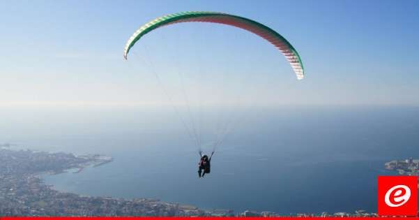 سقوط شابين على سطح مبنى في جونية أثناء ممارستهما هواية الطيران الشراعي في جبل غوسطا