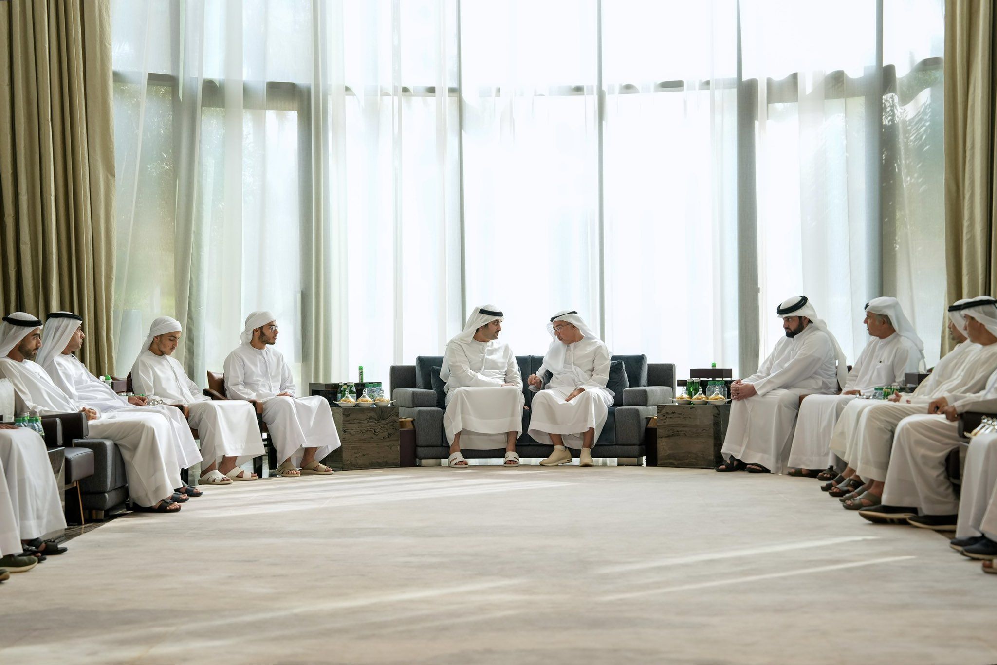 الامارات | مكتوم بن محمد وأحمد بن محمد يقدّمان واجب العزاء في وفاة أرملة المرحوم عبدالواحد الرستماني