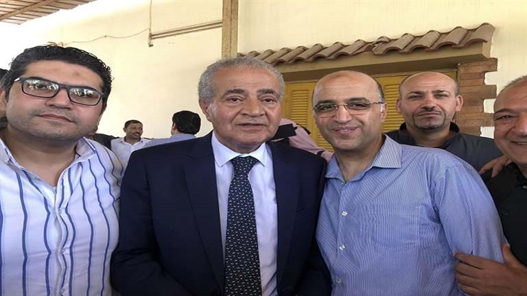 علي مصيلحي في بلده بالشرقية بعد ترك وزارة التموين - صور