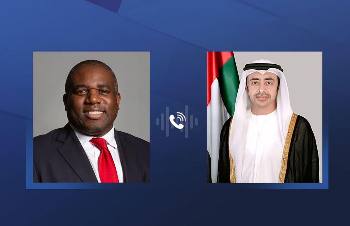 الخليج اليوم .. عبدالله بن زايد يهنئ هاتفيا وزير خارجية بريطانيا ويبحثان علاقات التعاون والشراكة بين البلدين