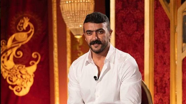 "بحبك أوي".. وصلة غزل بين أحمد العوضي وأم جاسر