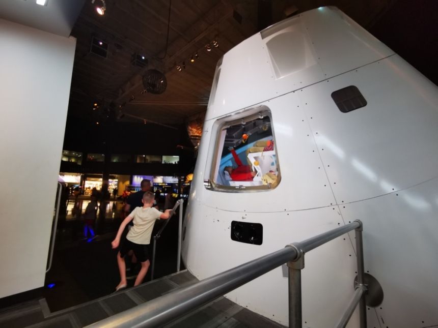 كشافة المملكة يستكشفون الفضاء في "ناسا" الأمريكية