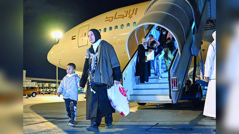 الامارات | وصول الدفعة 18 من الأطفال الجرحى ومرضى السرطان الفلسطينيين لتلقي العلاج