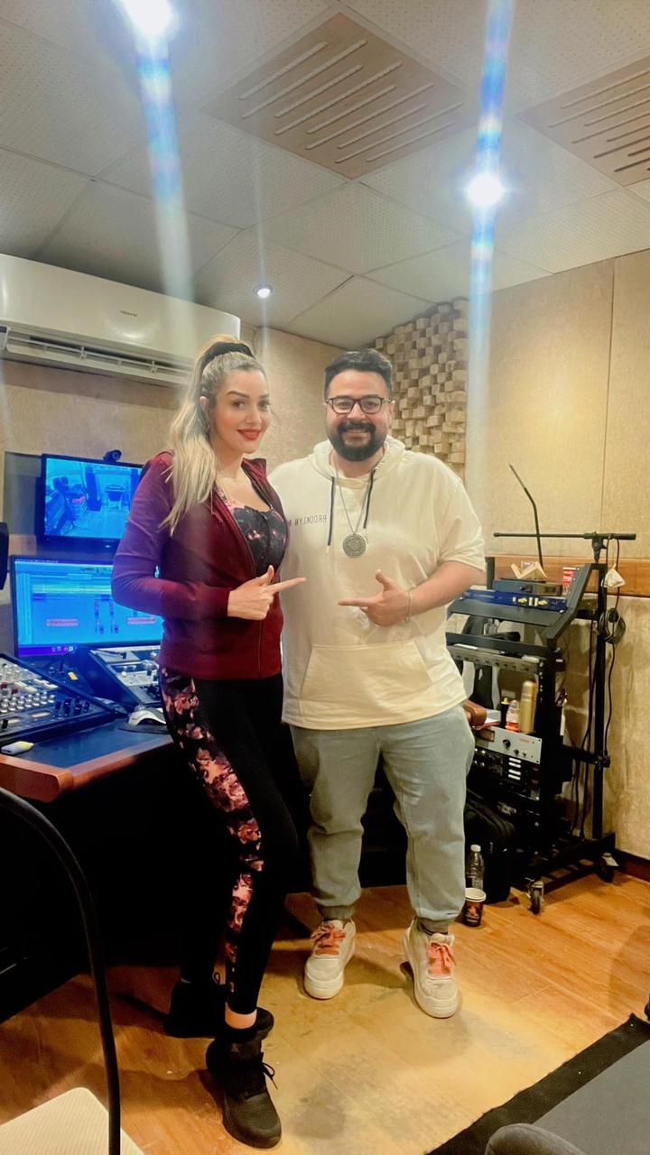 بعد "حرب نفسية".. حسناء سيف الدين تعود للغناء بـ «نبذة سريعة»